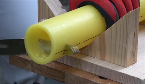 Understanding The Role Of HCS Blade Material in Plastic Cutting Applications
